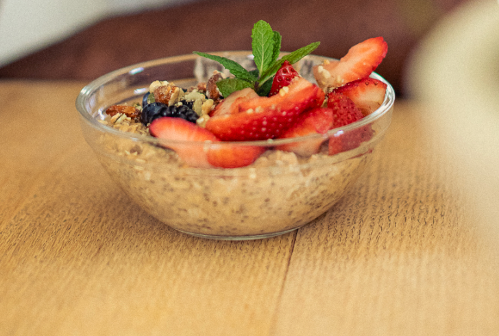 Overnight Chia Oats with Blackberries, Blueberries, and Banana